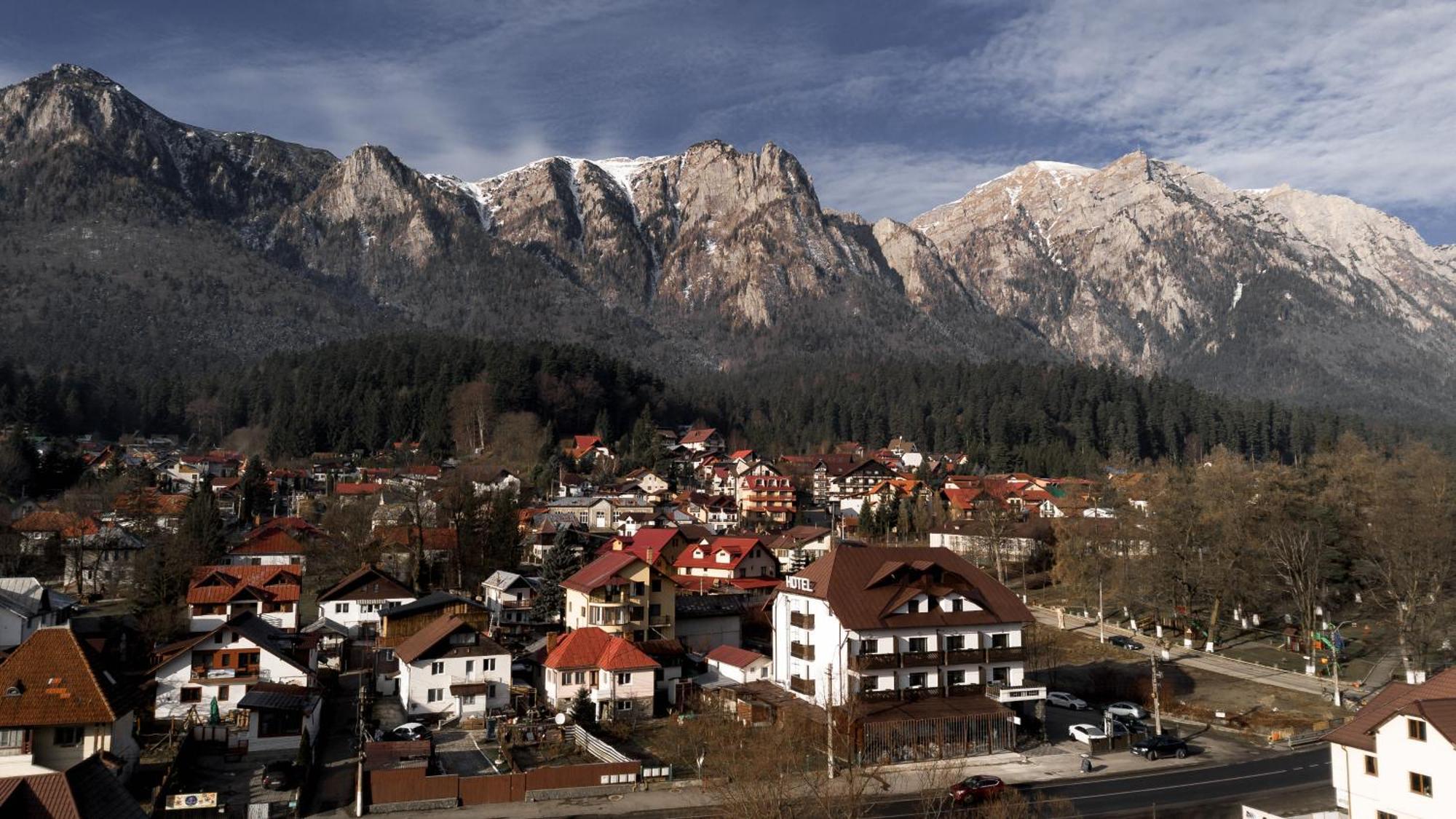 Suru Hotel & Restaurant Buşteni 外观 照片